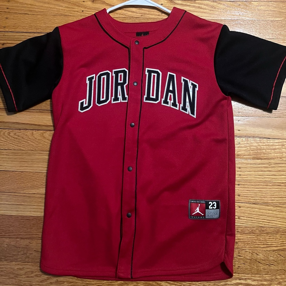 Jordan Red and Black Button-Up Jersey youth size L NWOT